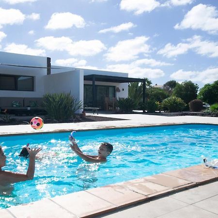 Heated & Shared Pool Villa Matriana 36A, North Shore Villas Lajares Extérieur photo