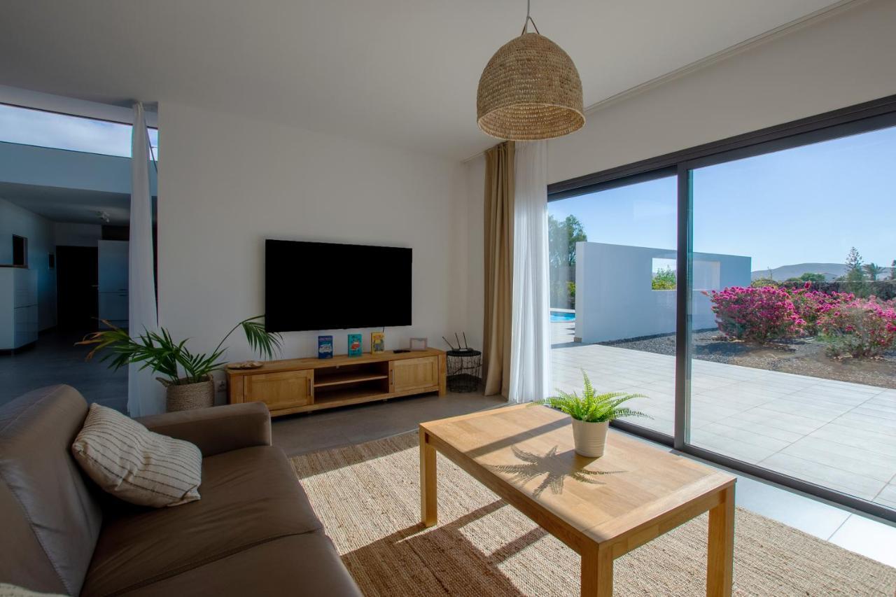 Heated & Shared Pool Villa Matriana 36A, North Shore Villas Lajares Extérieur photo
